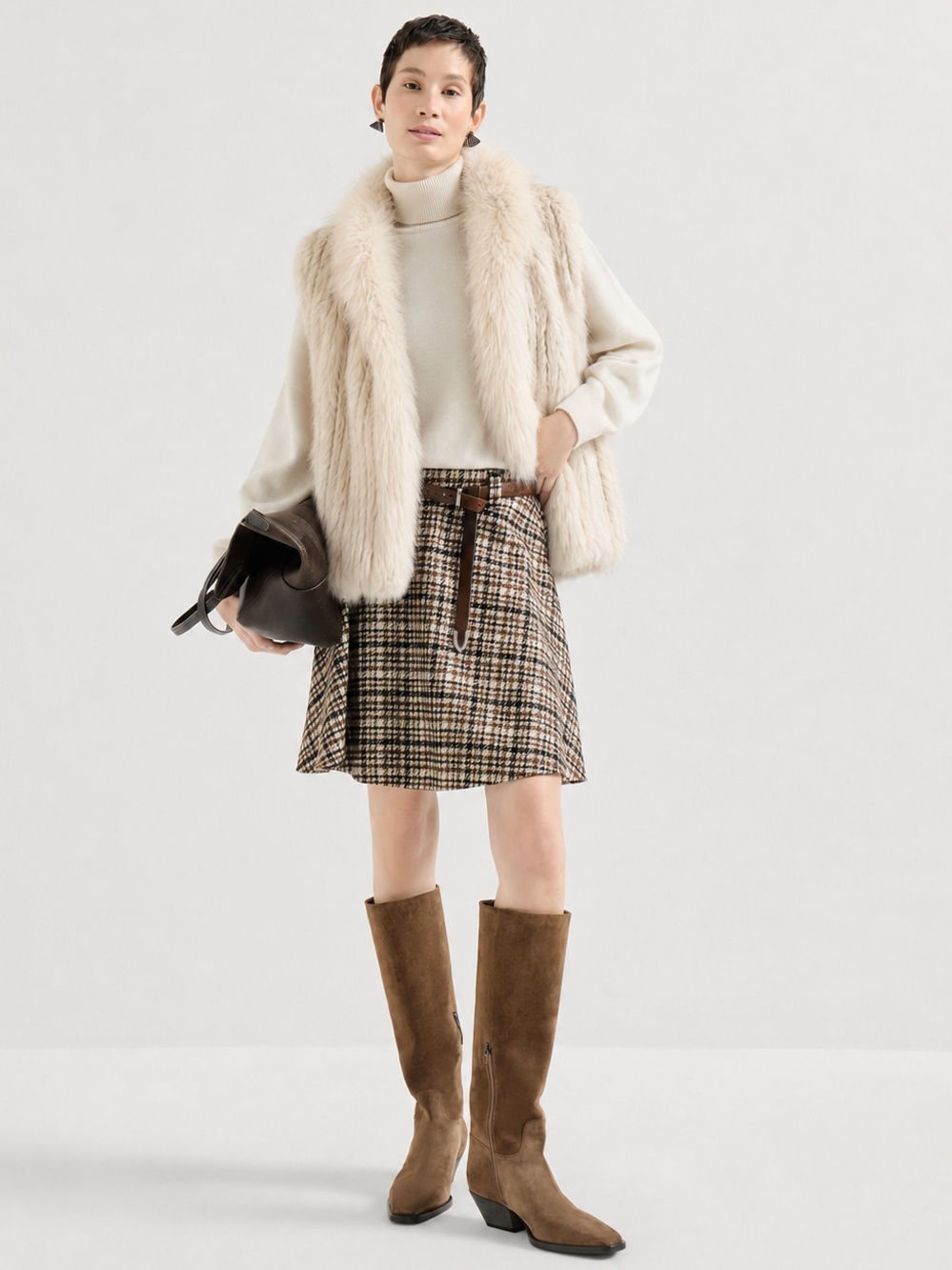 Luxurious Cream Knitted Rabbit Fur Vest with Plush Fox Fur Shawl Collar